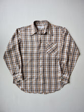 Load image into Gallery viewer, 1970s Arrow Perma-Iron Shirt - L