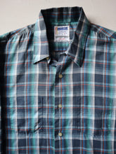 Load image into Gallery viewer, 1960's Golden Key Permanent Press Shirt - L
