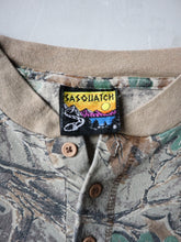 Load image into Gallery viewer, 1990s Realtree Henley Long Sleeve - S