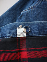 Load image into Gallery viewer, 1990s Levi's Flannel Lined Denim Trucker Jacket - XL