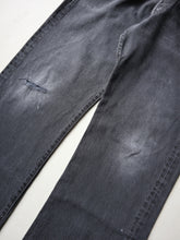 Load image into Gallery viewer, 2000s Distressed Levi's 501 Jeans - 34"