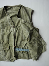 Load image into Gallery viewer, 1980s Stonewashed Hunting Vest - M