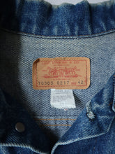 Load image into Gallery viewer, 1970s Made in USA Levi's Denim Jacket - XS