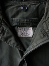 Load image into Gallery viewer, 1960s U.S Army OG-107 Field Jacket - L