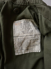 Load image into Gallery viewer, 1970s U.S Army M-65 Field Jacket - L