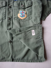 Load image into Gallery viewer, 1970s U.S Army OG-107 Fatigue Shirt - M