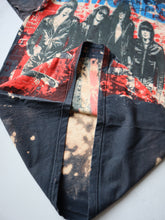 Load image into Gallery viewer, 1990s Ramones Mosquito Head Bootleg - M