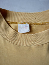 Load image into Gallery viewer, 1970s Designs Alive Flower Pocket T-Shirt - XS