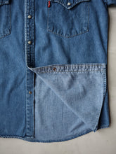 Load image into Gallery viewer, 1980s Levi's Western Chambray Shirt - M