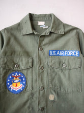 Load image into Gallery viewer, 1970's U.S Army OG-107 Patched Shirt - S