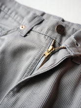 Load image into Gallery viewer, 1990s Levi's 519 Californian Twill Pants - 30"