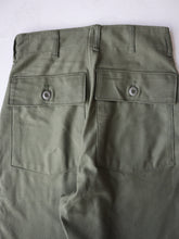 Load image into Gallery viewer, 1970's U.S Army OG-107 Fatigue Pants - 25"