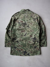 Load image into Gallery viewer, 1970's South Korean Army Noodle Camo Shirt - XS/S