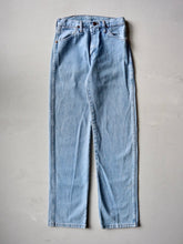 Load image into Gallery viewer, Made in USA Wrangler Denim Jeans - 27"