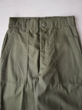 Load image into Gallery viewer, 1980's U.S Army OG-507 Fatigue Pants - 26"
