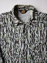 Load image into Gallery viewer, 1980's Woolrich Shadow Bark Camo Chamois Shirt - XL