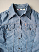 Load image into Gallery viewer, 1970s Levi's Women's Lightweight Denim Jacket - S