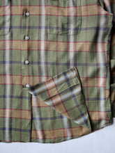 Load image into Gallery viewer, 1970s Permanent Press Soft Plaid Shirt - M/L