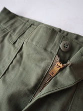 Load image into Gallery viewer, 1980's U.S Army OG-507 Fatigue Pants - 26"
