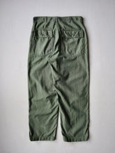Load image into Gallery viewer, 1960s U.S Army OG-107 Fatigue Pants - 32"