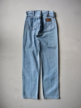 Load image into Gallery viewer, Made in USA Wrangler Denim Jeans - 27"
