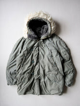 Load image into Gallery viewer, 1970s U.S Air Force N-3B Parka - L