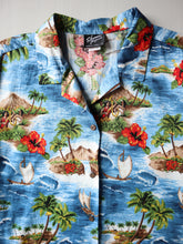 Load image into Gallery viewer, 1980s Women's Hawaiian Shirt - S