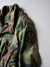 Load image into Gallery viewer, 1980s U.S Army M-65 Camo Field Jacket - M