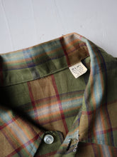 Load image into Gallery viewer, 1970s Permanent Press Soft Plaid Shirt - M/L