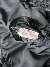 Load image into Gallery viewer, 1970s U.S Army Alpha Industries L-2B Flight Jacket - M