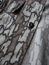 Load image into Gallery viewer, 1980's Saftbak Trebark Camo Hunting Jacket - S