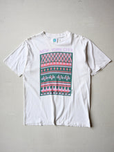 Load image into Gallery viewer, 1990's Distressed 'New York' Art T-Shirt - S/M