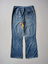 Load image into Gallery viewer, 1970s Thrashed & Patched Wrangler Misses Bootcut Jeans - 30"