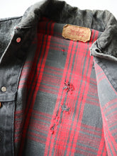Load image into Gallery viewer, 1980s Distressed Levi's Flannel Lined Denim Jacket - S