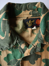 Load image into Gallery viewer, 1960s Two Tone Bullseye Bill Duck Camo Lightweight Hunting Jacket - S