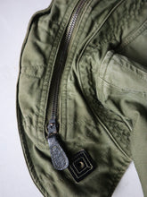Load image into Gallery viewer, 1960s U.S Army OG-107 Field Jacket - L