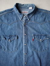 Load image into Gallery viewer, 1980s Levi's Western Chambray Shirt - M