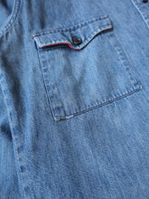 Load image into Gallery viewer, 1980s Levi's Chambray Shirt - S