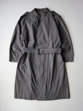 Load image into Gallery viewer, 1990s Burberrys' Trench Coat - L