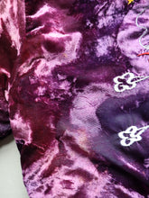 Load image into Gallery viewer, 1980s Velvet Korea Souvenir Jacket - L