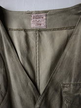 Load image into Gallery viewer, Vintage Filson Half Moon Waxed Hunting Vest - L