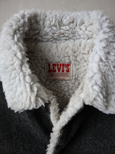 Load image into Gallery viewer, 1980s Levi's Sherpa Lined Denim Jacket - L
