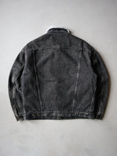 Load image into Gallery viewer, 1980s Levi's Sherpa Lined Denim Jacket - L