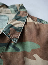 Load image into Gallery viewer, 1980s U.S Army Ripstop Camo Field Shirt - S