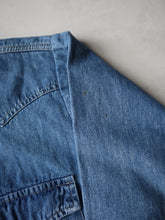 Load image into Gallery viewer, 1980s Levi's Western Chambray Shirt - M