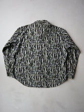 Load image into Gallery viewer, 1980's Woolrich Shadow Bark Camo Chamois Shirt - XL