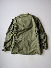 Load image into Gallery viewer, 1970s U.S Army M-65 Field Jacket - S