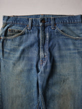 Load image into Gallery viewer, 1970's Levi's 517 Orange Tab Bootcut Jeans - 32"