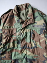 Load image into Gallery viewer, 1980s U.S Army M-65 Camo Field Jacket - M