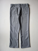 Load image into Gallery viewer, 1970s Levi's 517 Bootcut Pants - 33"